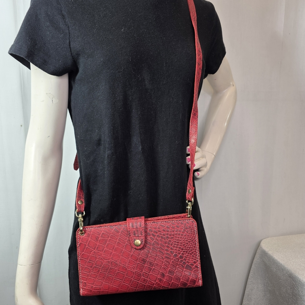 Planner Perfect Red Croc Embossed Leather Traveler’s Notebook Wallet & Crossbody